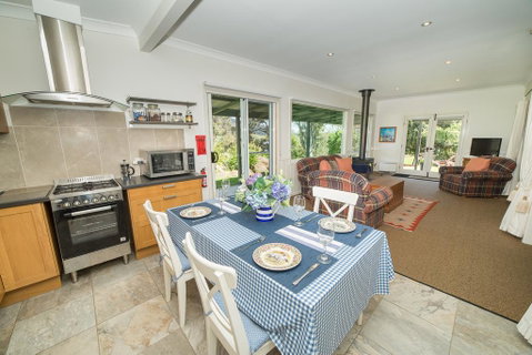 The Cottage At The Bryn At Tilba - Lismore Accommodation 1