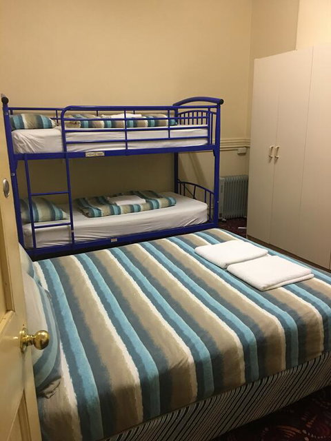 The Formby Hotel - Lismore Accommodation 3
