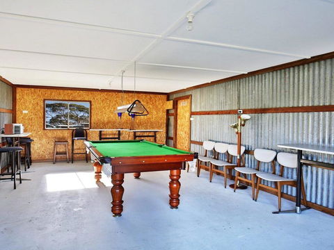 The Lobster Pot - Great Outdoor Eating Area - Lismore Accommodation 1