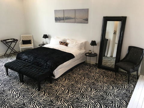 The Pakenham - Lismore Accommodation 1