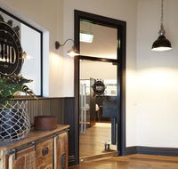 The Royal Hotel Drouin - Lismore Accommodation