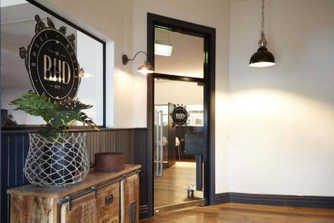 The Royal Hotel, Drouin - Lismore Accommodation 0