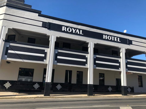 The Royal Hotel, Drouin - Lismore Accommodation 1