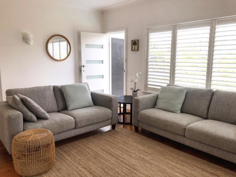 The Seaside Beachhouse Mollymook - Lismore Accommodation 3