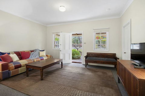 THE TEACHERS COTTAGE - Lismore Accommodation 0