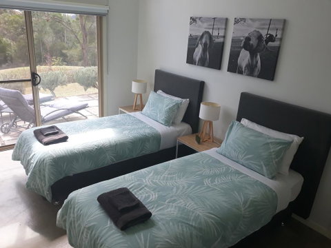 Tilba Coastal Retreat - Lismore Accommodation 2