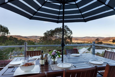 Tolpuddle Villa - Lismore Accommodation 3