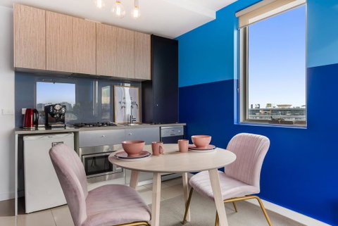 Trendy And Central One Bed Apartment With Views - Lismore Accommodation 3