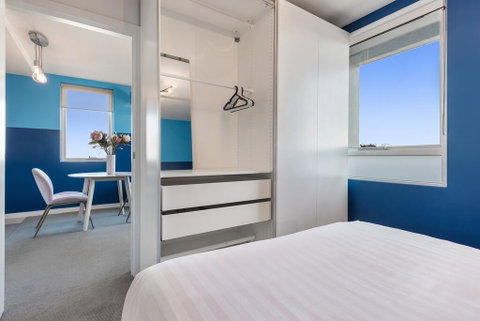 Trendy And Central One Bed Apartment With Views - Lismore Accommodation 1