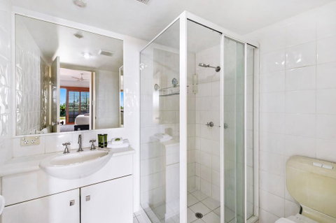 Unrivaled Ocean And City Views From Resort Style 3bed With Garden - Lismore Accommodation 2
