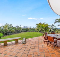 Unrivaled Ocean and City views from Resort Style 3bed with Garden - Lismore Accommodation
