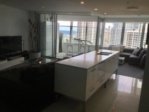Upmarket Resort At Beach Surfers Paradise URGC - Lismore Accommodation 3
