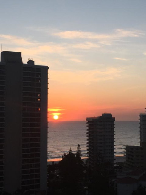 Upmarket Resort At Beach Surfers Paradise URGC - Lismore Accommodation 2