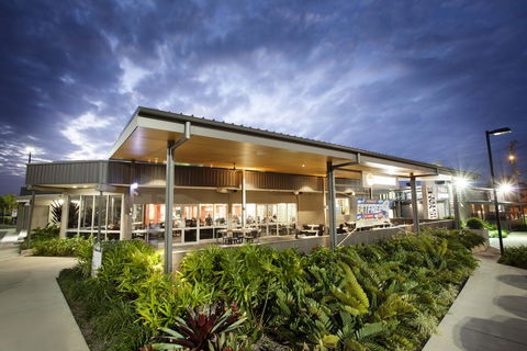 Vale Hotel - Lismore Accommodation 0