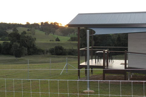 Valley Cabins By The Creek - Lismore Accommodation 2