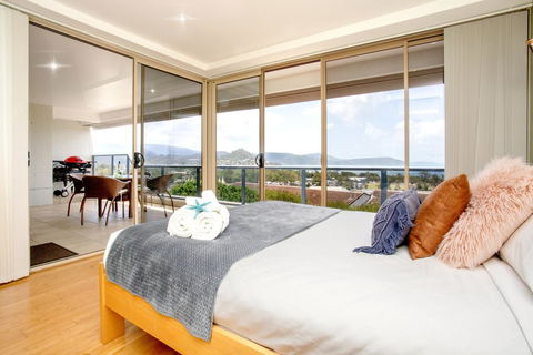 VIEWS ON ELSHEBY - Lismore Accommodation 1