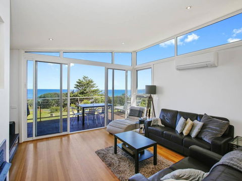 VILLA SARINA - Beautiful Villa In Skenes Creek - Lismore Accommodation 0