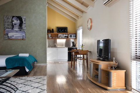 Walnut Chalet 4 - Lismore Accommodation 2