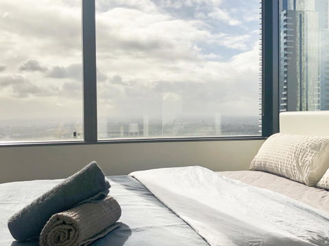 CBD Spacious 3 Bedrooms-Breathtaking View Gym Pool - Lismore Accommodation 24