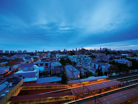 Oaks Melbourne South Yarra Suites - Lismore Accommodation 9