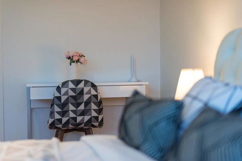 St Kilda Road Park View 3 Bedroom Luxury Apartment - Lismore Accommodation 14