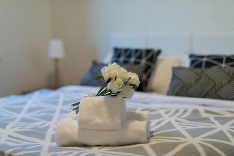 St Kilda Road Park View 3 Bedroom Luxury Apartment - Lismore Accommodation 13