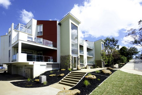 Phillip Island Towers - Lismore Accommodation 0