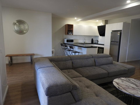 Phillip Island Towers - Lismore Accommodation 21
