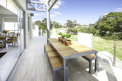 Phillip Island Towers - Lismore Accommodation 3