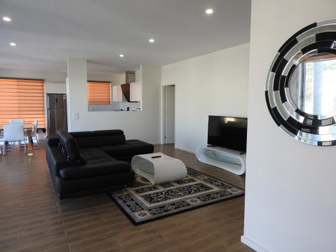 Phillip Island Towers - Lismore Accommodation 15