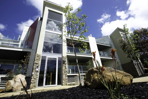 Phillip Island Towers - Lismore Accommodation 24