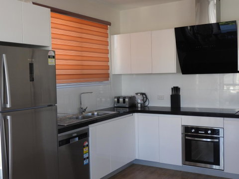 Phillip Island Towers - Lismore Accommodation 13