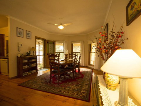 Angel's Rest - Lismore Accommodation 5