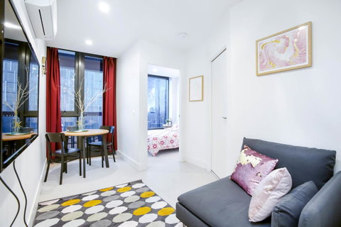 The Vision Apartment - Unbeatable Skyline View - Lismore Accommodation 2