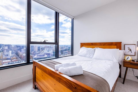The Vision Apartment - Unbeatable Skyline View - Lismore Accommodation 0
