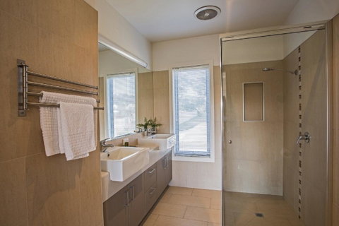 Saltwater Breeze Retreat - Lismore Accommodation 17