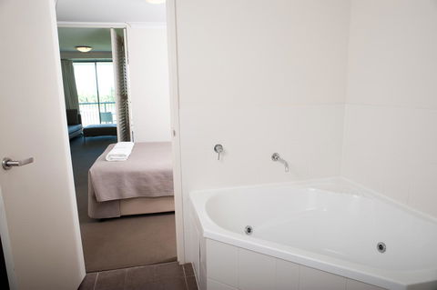 The Point Resort - Lismore Accommodation 3