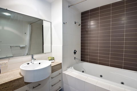 The Point Resort - Lismore Accommodation 2