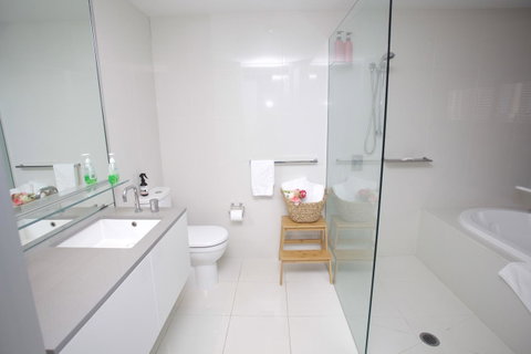 Circle Luxury Holidays - Lismore Accommodation 6