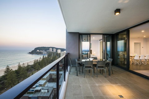 Boardwalk Burleigh Beach - Official - Lismore Accommodation 9