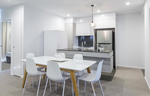 Boardwalk Burleigh Beach - Official - Lismore Accommodation 26