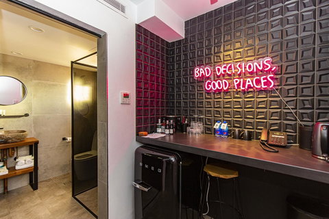 The Pink Hotel Coolangatta - Lismore Accommodation 15