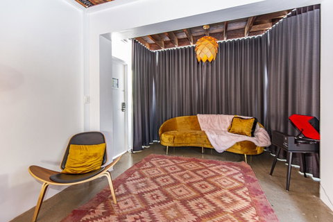 The Pink Hotel Coolangatta - Lismore Accommodation 29