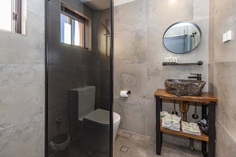 The Pink Hotel Coolangatta - Lismore Accommodation 25