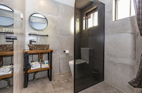 The Pink Hotel Coolangatta - Lismore Accommodation 22