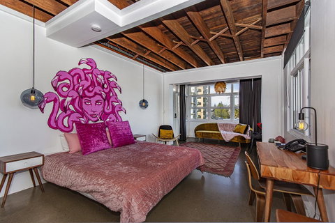 The Pink Hotel Coolangatta - Lismore Accommodation 33