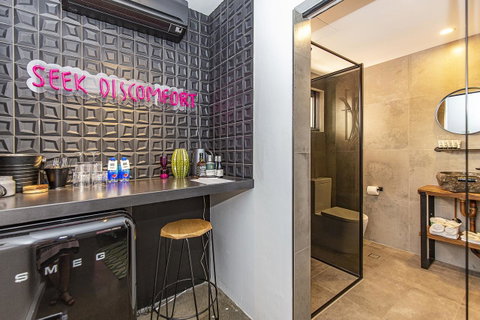 The Pink Hotel Coolangatta - Lismore Accommodation 26