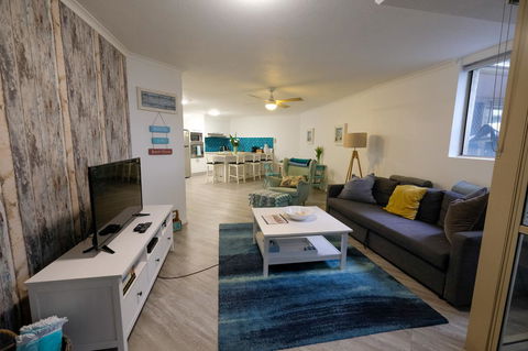 Sanctuary Beach Retreat - Lismore Accommodation 15