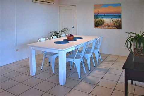Seacrest Beachfront Apartments Surfers Paradise - Lismore Accommodation 34