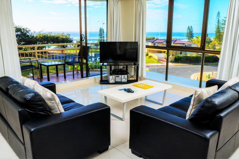 Seacrest Beachfront Apartments Surfers Paradise - Lismore Accommodation 35